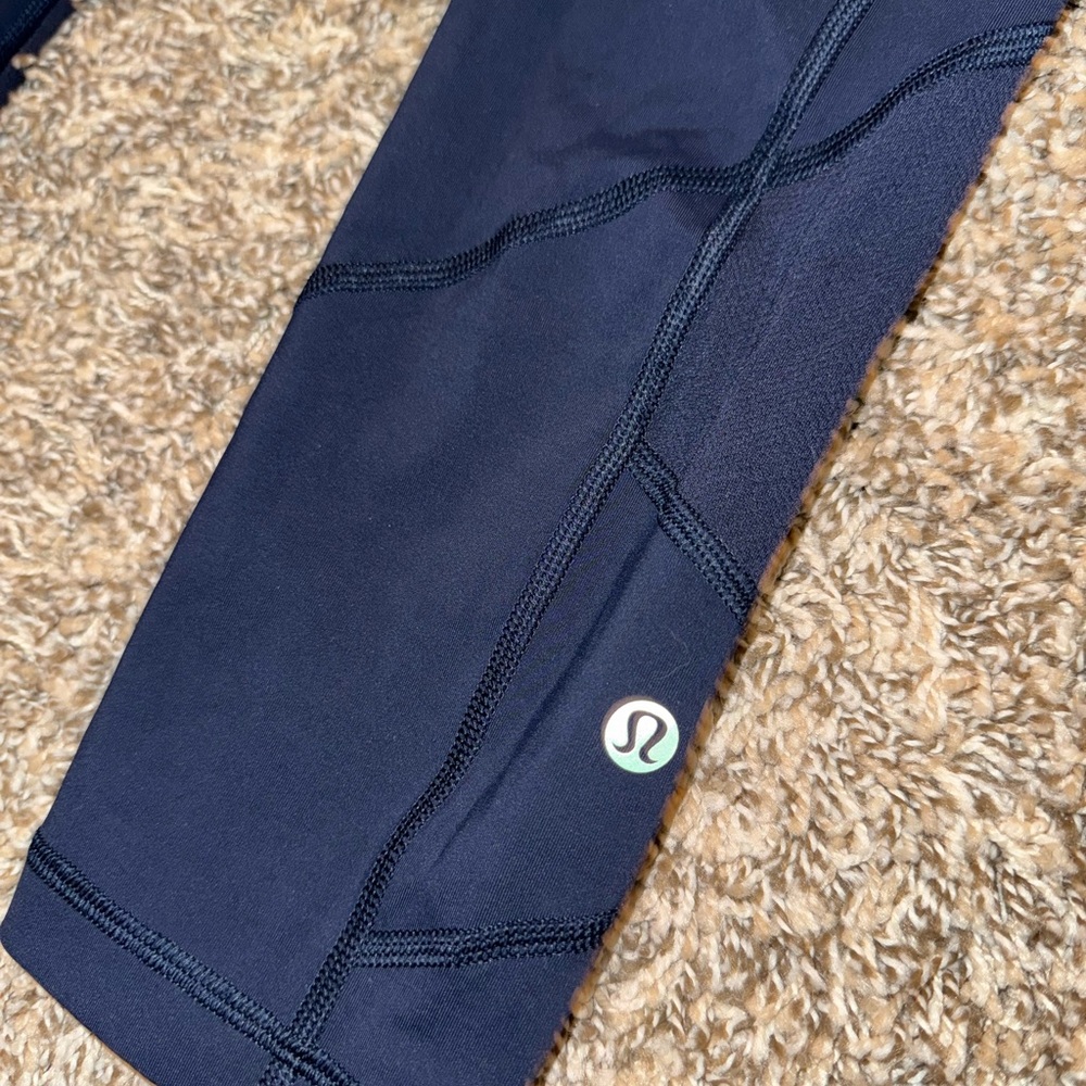LuluLemon Navy Blue Leggings! Nearly New